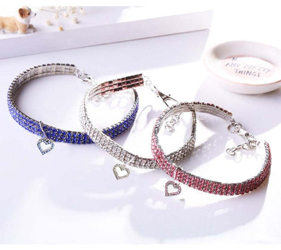 Stretchable Heart-shaped Collar